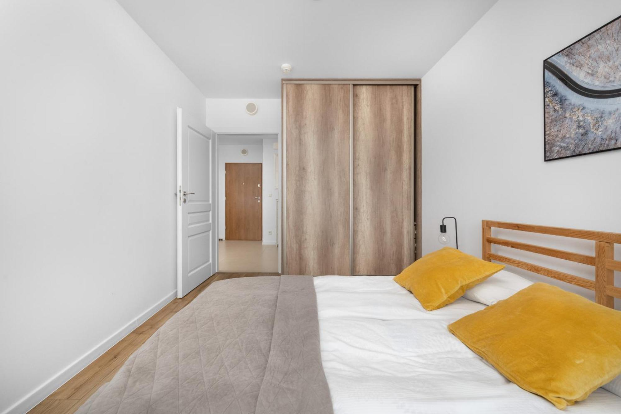 Klasyczny Apartament Z Balkonem We Wroclawiu By Noclegi Renters Экстерьер фото